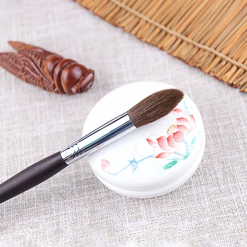 Professional Handmade Make Up Brush G040 Small Tapered Highlighter Brush Soft Red Squirrel Hair Makeup Brushes