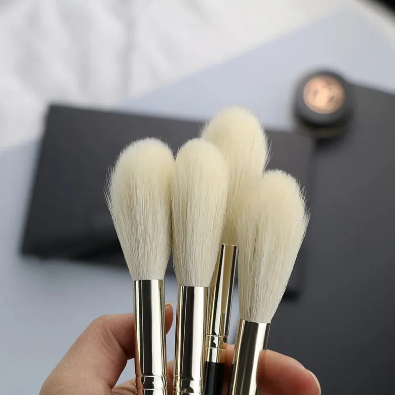 1 pcs 100% Goat hair Highlighter Black Makeup Brushes Professional Natural Pony Eyeshadow Blush Eyebrow Make up Brushes