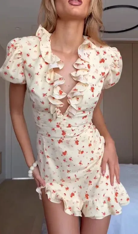 Chic Strawberry Print Ruffle Dress 2026 Deep V Neck Long Puff Sleeve Ruched Waist Mini Dresses Spring Sweet Café Meetup Vestido