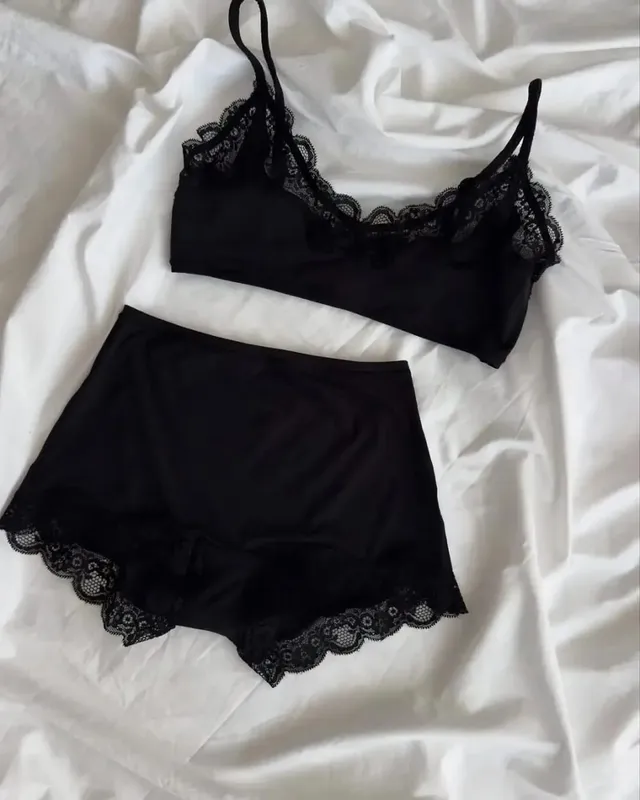 Cute Lace Bra Solid Set Women Free Combination Adjustable-strap Bras+Low Waist Panties Chic Simple High Elasticity Lingerie Sets