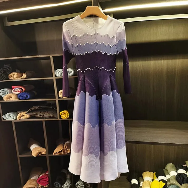 Designed Women's Pleated Dress O-neck Loose Fit High-end Fashion Color Block Beaded Long Sleeve Famale Clothing 2DB6598 — image 2