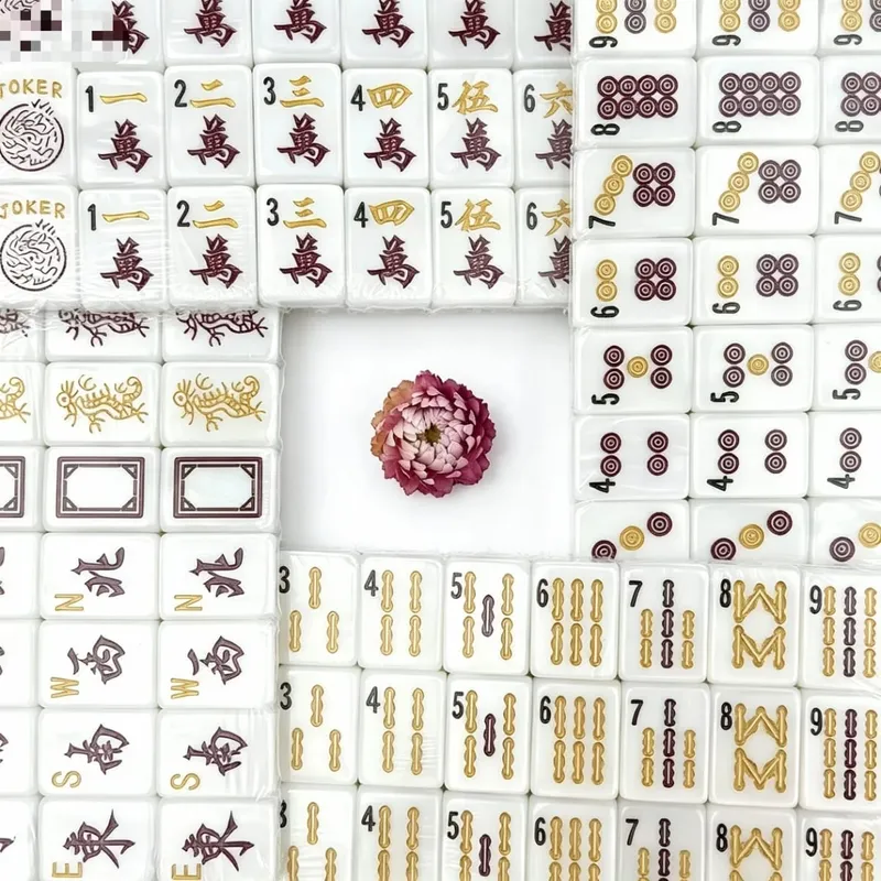 Ideal Christmas Gift Mini Luxury 160Pcs American Mahjong Set White Mother-of-Pearl Acrylic Portable Game for Family Gathering — image 3