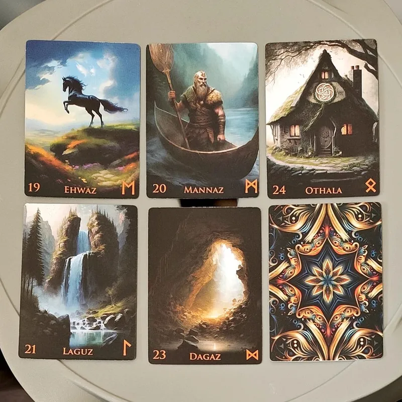 Dek Runes Dunia Pelik - 9*6cm 25 Kad Oracle Futhark Elder untuk Ramalan Dicetak pada Stok Kad Timbul Dua Kali 350GSM — image 4