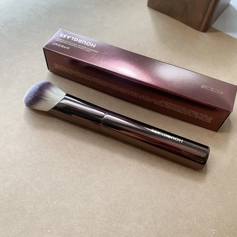 Ensemble de pinceaux de teint ambiant sablier 2 pièces Kit de pinceaux de maquillage correcteur de fond de teint doux pour une finition sans couture — image 3