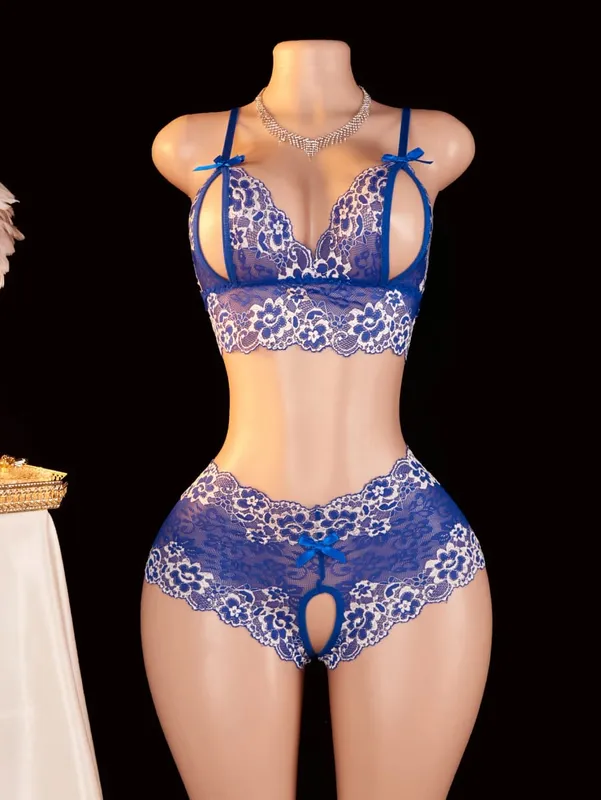 4 Sets Combined Romantic Lingerie Open Bra Transprent Underwear Set Crotchless Lace Pullover Outfits Embroidery No Pad Wireless