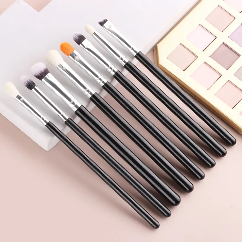 8Pcs Eyeshadow Makeup Brush Set Blending Concealer Detail Brushes for Daily Eye Makeup for Beginners