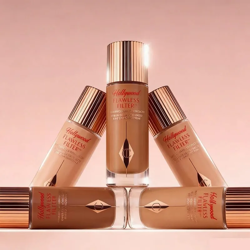 Yayasan Penyerlah Charlotte Tilbury CT Tekstur Berterusan Penyamar Menghidrat Mekap Mencerahkan Serbuk Padat