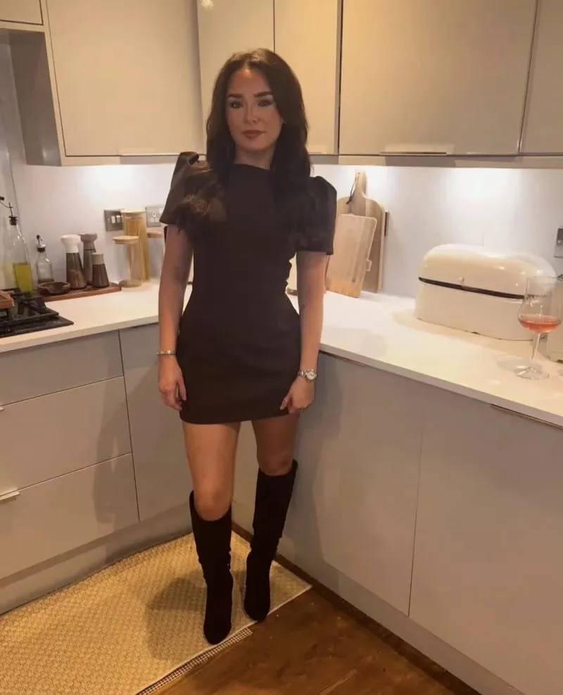 ETJ 2025 women's new products are elegant and stylish Short dress with a boat neck and short sleeves with pleats black dress — image 3