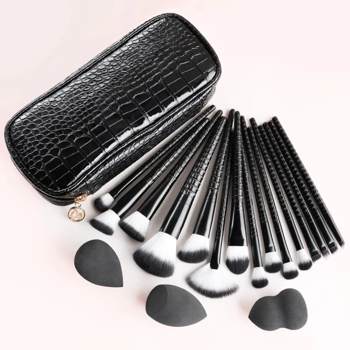 15Pcs Complete Makeup Brush Kit with Bag & 2 Beauty Sponges Face Eye Brushes for Beginners & Artists