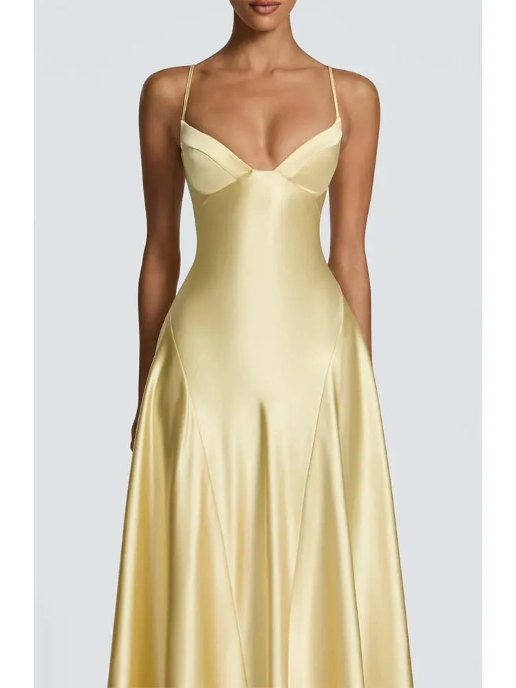 Kadınlar Sarı Düşük Kesim Backless Yüksek Belli Elbise Dantel Up Kolsuz Bel Cincher Spagetti Kayışı vestidos Parti Kulübü Kadın Elbise — image 4