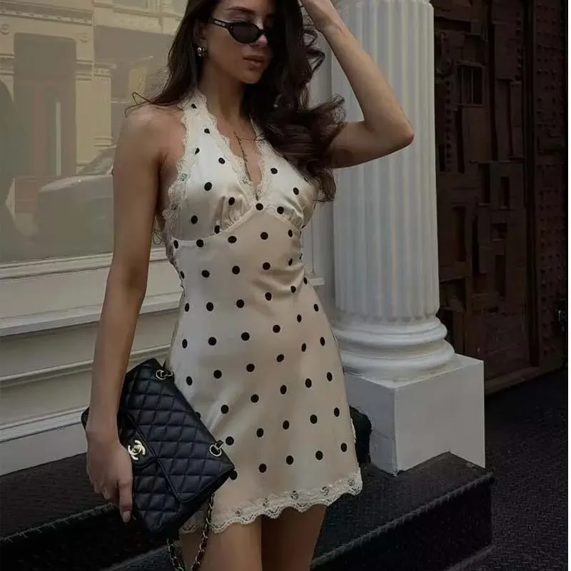 Abito con scollo all'americana a pois con spalline in pizzo Donna Elegante abito a trapezio Mini abiti sexy senza schienale Abito estivo 2025 — image 1