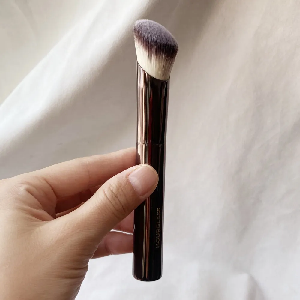 Ensemble de pinceaux de teint ambiant sablier 2 pièces Kit de pinceaux de maquillage correcteur de fond de teint doux pour une finition sans couture — image 4