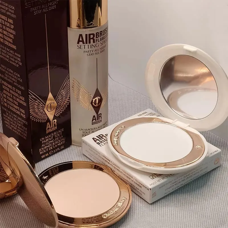 Serbuk Berus Udara Charlotte Tilbury Mengaburkan Tak Berliang&Penyerlah Hadiah Solekan Bercahaya Bercahaya Tahan Lama Fokus Lembut Bercahaya — image 4