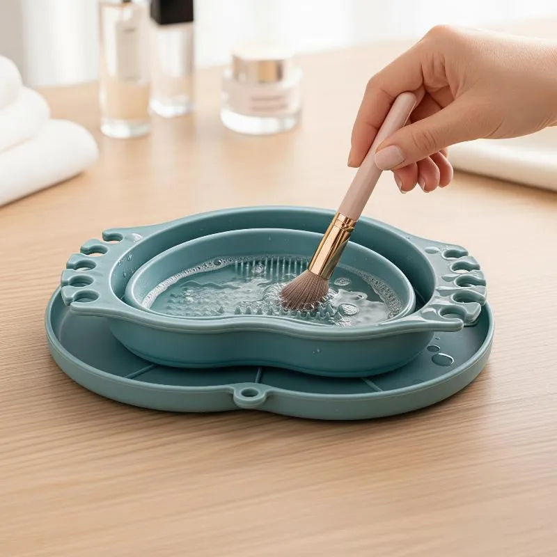 Collapsible Silicone Washing Bucket BPA-Free Easy Clean for Paint Brushes Makeup Brushes Home Travel Artist Use