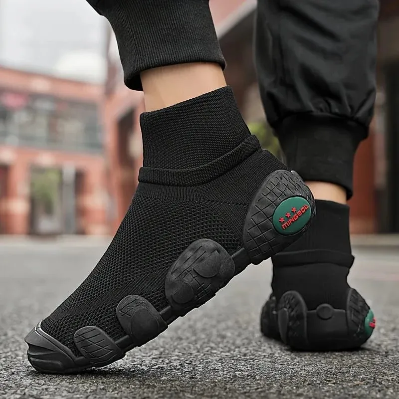 2025 New Summer Breathable Hollow Mesh Shoes Casual Sports Shoes Fashionable and Versatile Men's Shoes — image 5