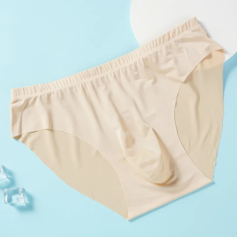 4st Ice Silk Trosor för män Sommar Transparent Sömlös Sexig Snabbtorkande Trendiga Andas Underkläder Ultratunna trosor
