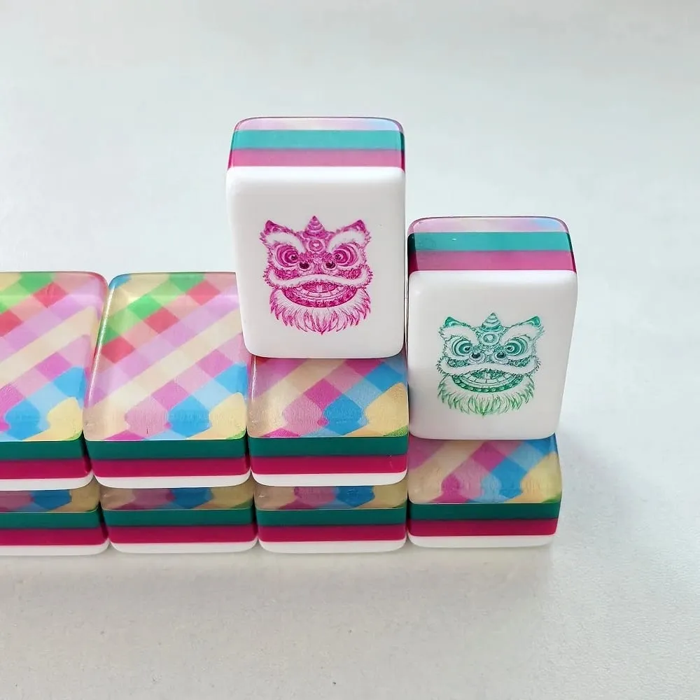 US Stock Pink Plaid Luxury Engraved Acrylic American Mahjong Tiles Set Carved Crystal Mah Jongg Sets Table Game for Mahjong Fans — image 3