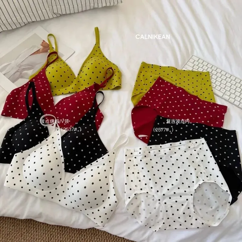 American Retro Polka Dot Bra Seamless Deep V Wireless Jelly Support Anti Sagging Lingerie Set Sexy Comfort MOYISU Sexy Bra Set — image 3