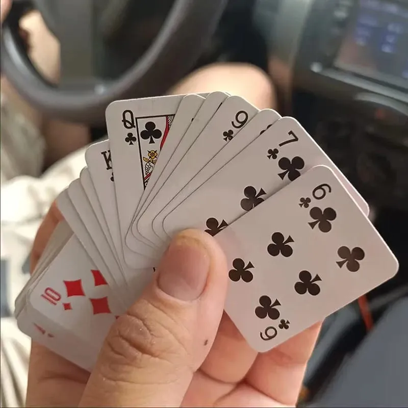 5 قطعة أوراق لعب البوكر الصغيرة مهرجان ألعاب الطاولة للمراهقين البالغين متعة السفر Juegos De Mesa Divertidos Para La Familia