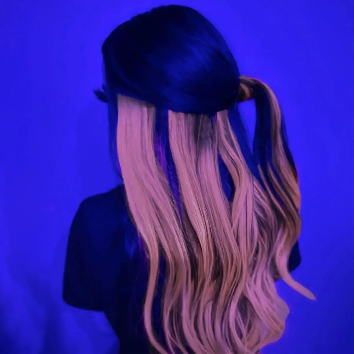 Glow In The Dark Clip‑In Hair Extensions 24 Inch Synthetic Peekaboo Highlight Hairpieces For Festival Halloween Party — image 5