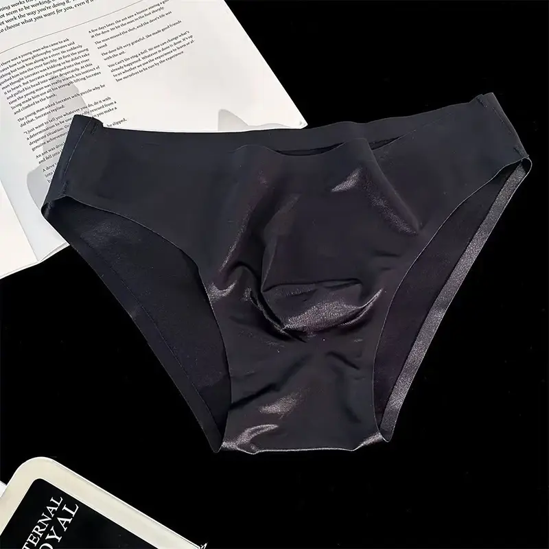 Men Is Silk Trosor Ultratunna Seamless Sexiga Trosor Snabbtorkande U Bulge Pouch Andas Underkläder Lyx Glansiga kalsonger — image 7