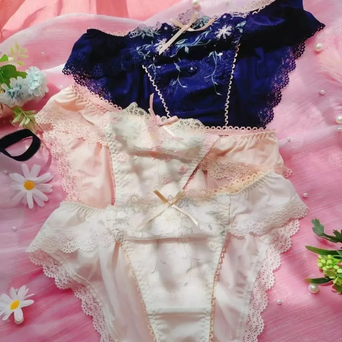 Women's Lace Underwear Set Embroidery Bra & Panties Comfortable Thin Push Up Lingerie — image 7