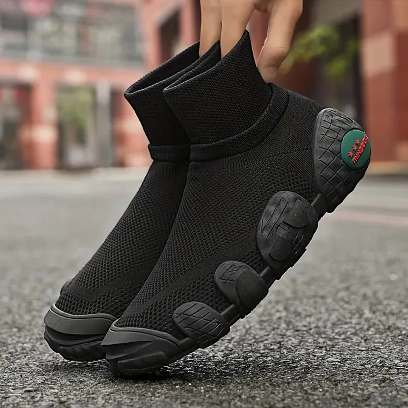 2025 New Summer Breathable Hollow Mesh Shoes Casual Sports Shoes Fashionable and Versatile Men's Shoes — image 4