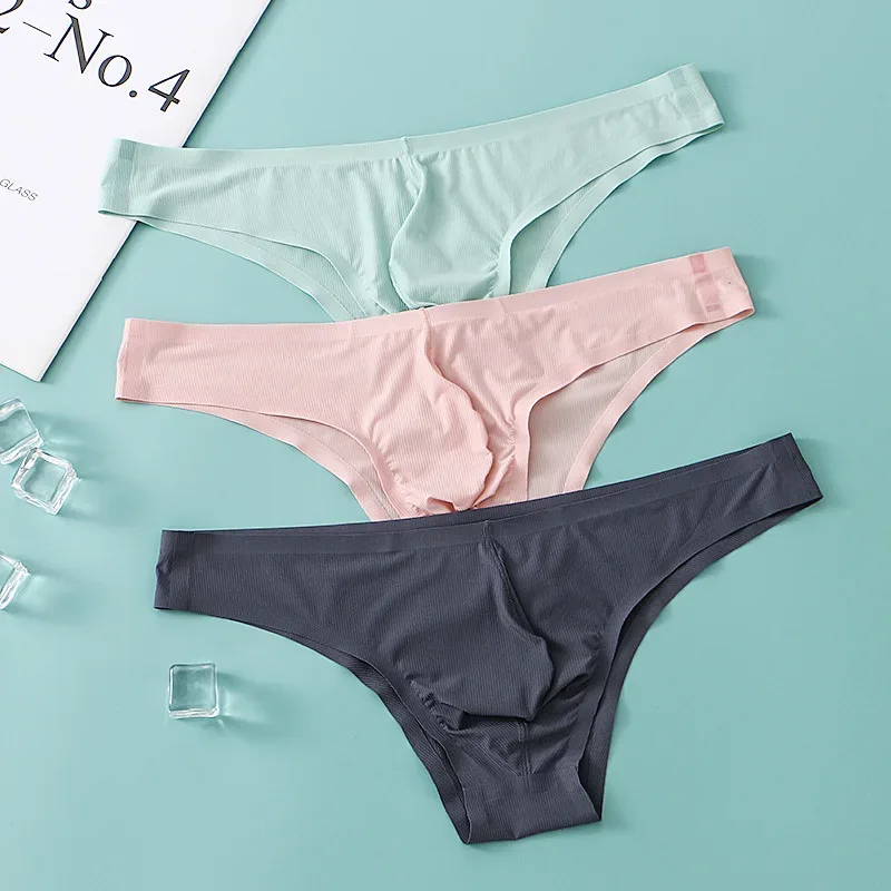 Intimo da uomo a triangolo piccolo a mezza anca a vita bassa sexy da uomo giovane slip senza cuciture in seta di ghiaccio mutandine estive leggere e traspiranti — image 2