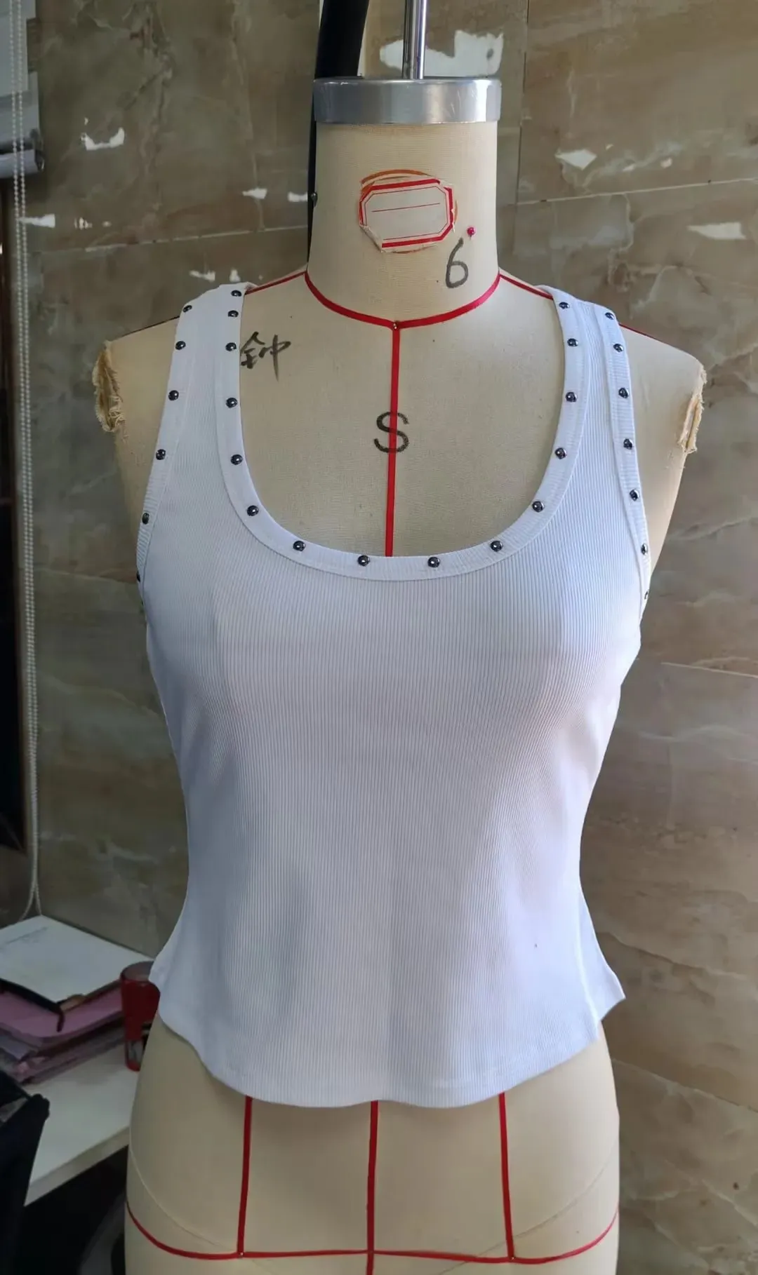 Combhasaki Women Studded Ribbed Knit Tank Top Rivets Trim Sleeveless Fit Crop Tops Low Scoop Neck Punk Going Out Vest Streetwear — image 8