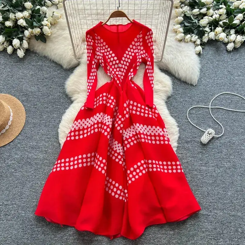 Miyake Pleated Dresses Europe New Simple Fashion Printed Elegant Large Hem Women's Lightweight Stretchy Bounce Flower Bud Dress — image 11