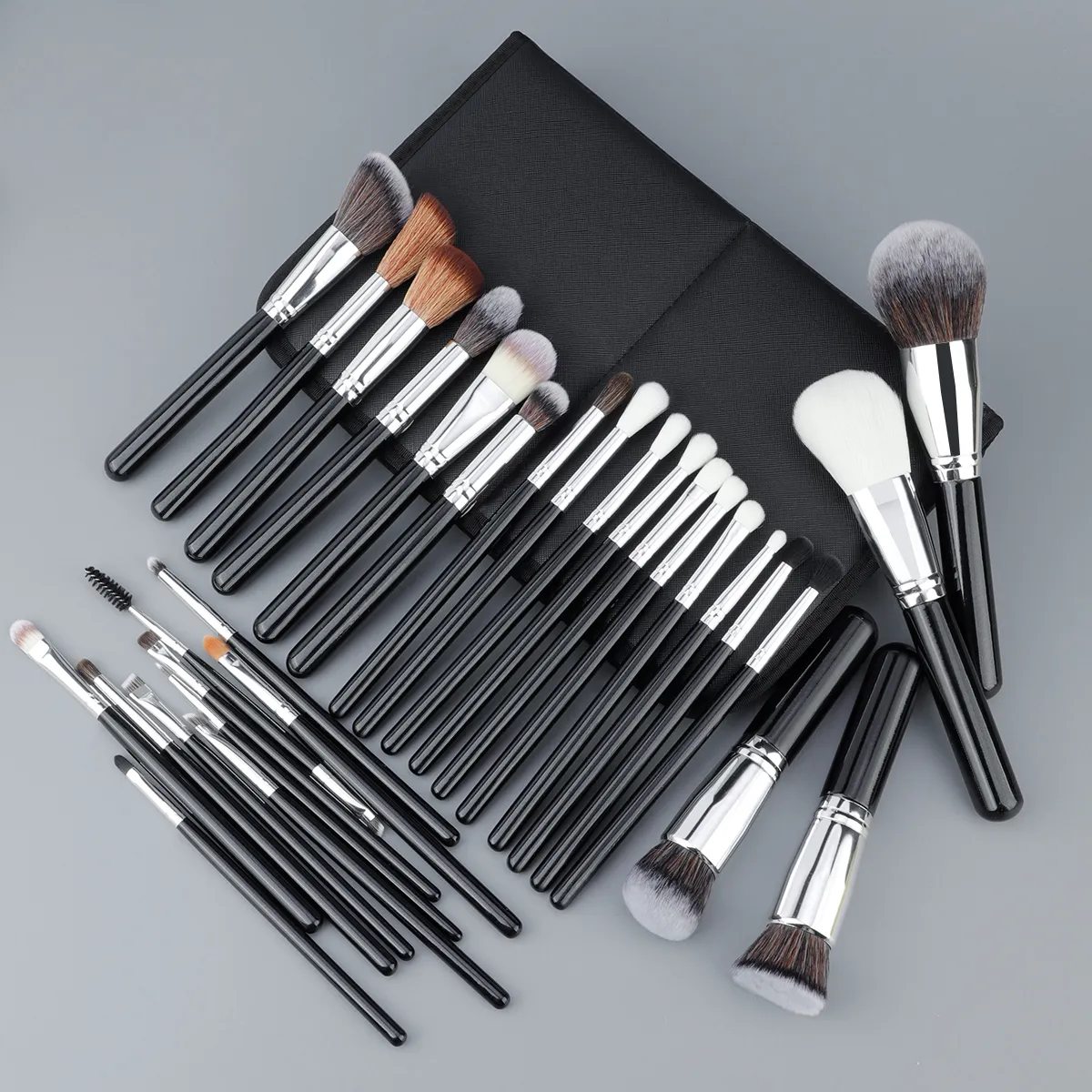 30Pcs Professional Makeup Brushes Set With Portable Storage Bag Black And White Bristles Fully Meet Makeup Needs