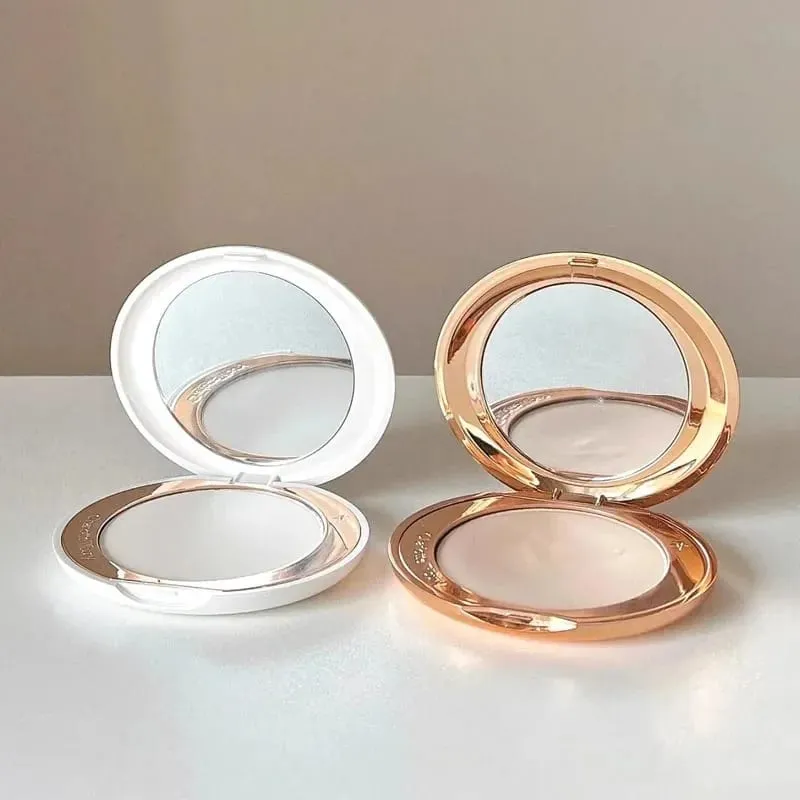 Serbuk Berus Udara Charlotte Tilbury Mengaburkan Tak Berliang&Penyerlah Hadiah Solekan Bercahaya Bercahaya Tahan Lama Fokus Lembut Bercahaya — image 7