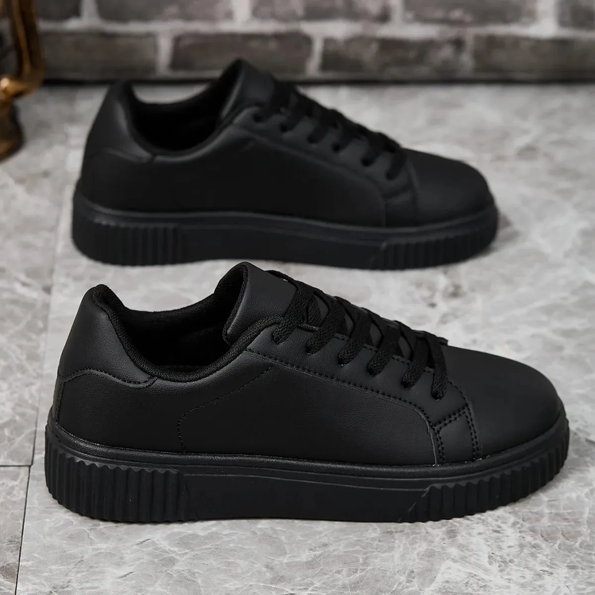 2024 New Men's Sneakers White Casual Shoes Fashion Couple Women Platform Flats All Matching Walking Sneakers for Men Board Shoes — image 2