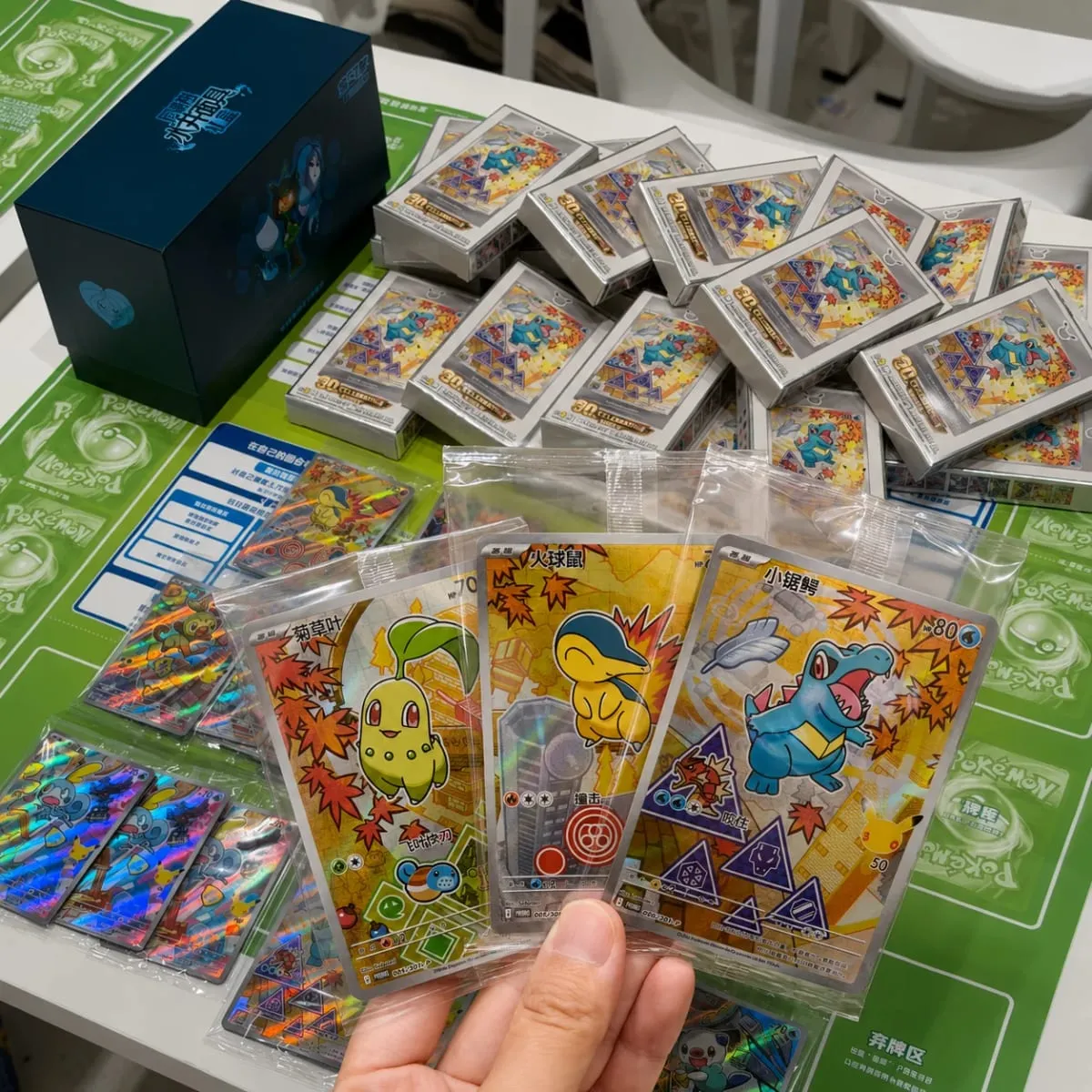 Hot 100% อย่างเป็นทางการ Pokemon 30th Anniversary Box Set จีนตัวย่อ PTCG Gem Pack Original Partners การ์ดภาพประกอบพิเศษ — image 5