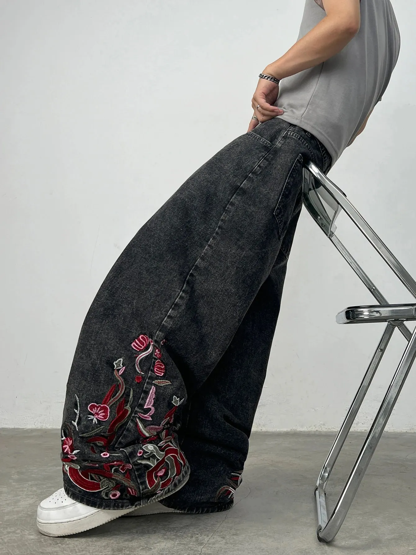 American Retro Embroidered Design Snowflake Gray Baggy Jeans Man Y2K Trendy Street Fashion Skateboard Style Versatile Long Pants