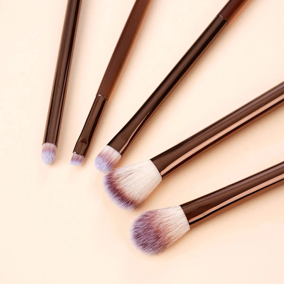 7 PCS Makeup Brush Set For Eyeshadow & Liner Include Professional Eye Makeup Brushes Eyebrow Razor Silicone Eyeliner Stencils
