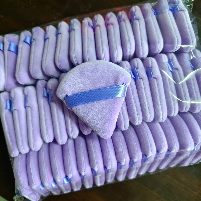 Wholesale 50Pcs Triangle Powder Puff Mini Face Makeup Sponge Cosmetics Soft Cotton Face Powder Puff Washable Velvet Makeup Puff — image 6