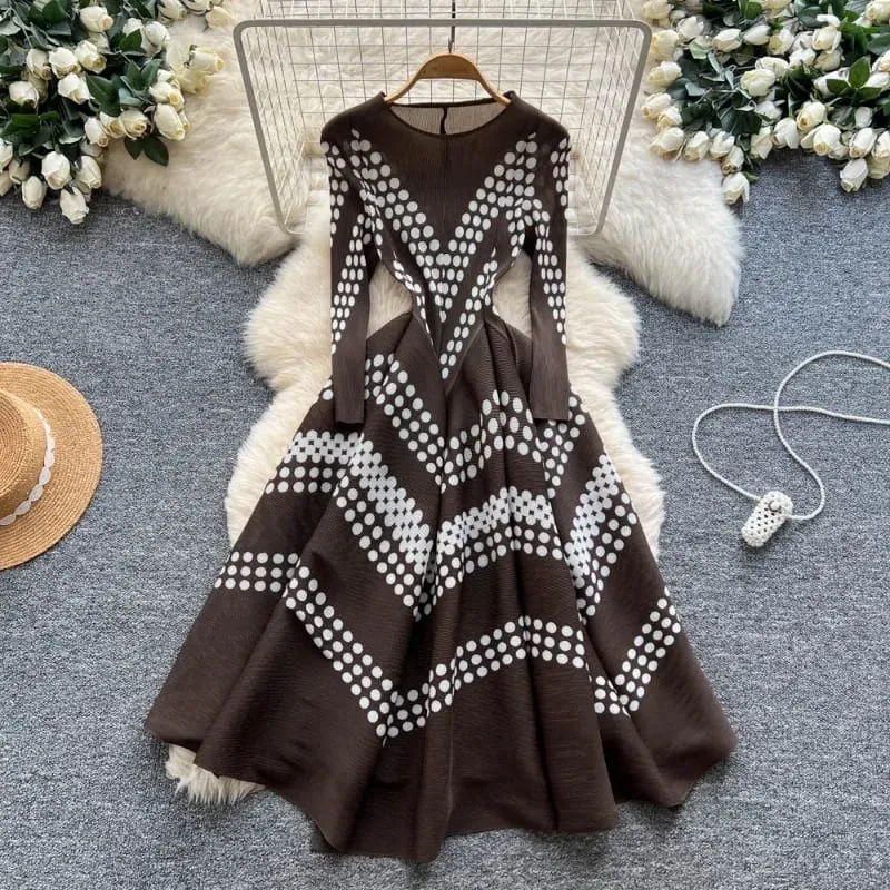 Miyake Pleated Dresses Europe New Simple Fashion Printed Elegant Large Hem Women's Lightweight Stretchy Bounce Flower Bud Dress — image 1