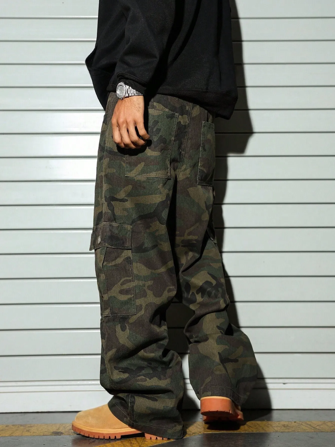 Men's Retro Camouflage Loose Straight-Leg Jeans with Multi-Pocket Design Ideal for Daily Streetwear Outfits — image 5