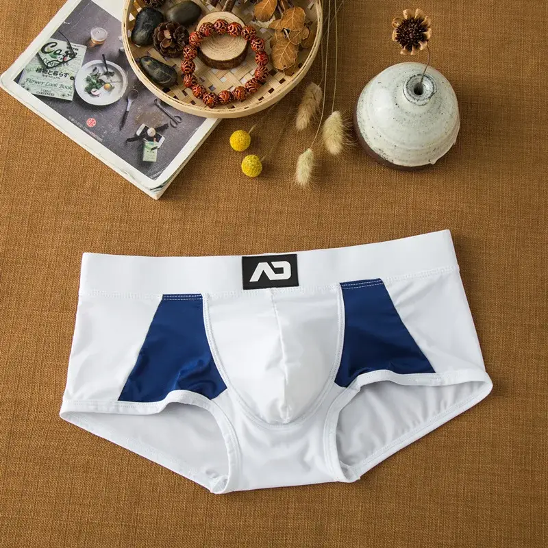Plattvinklade underkläder i mjölksilke för män bekväma och hudvänliga andningsbara silkeslen snabbtorkande låga boxershorts