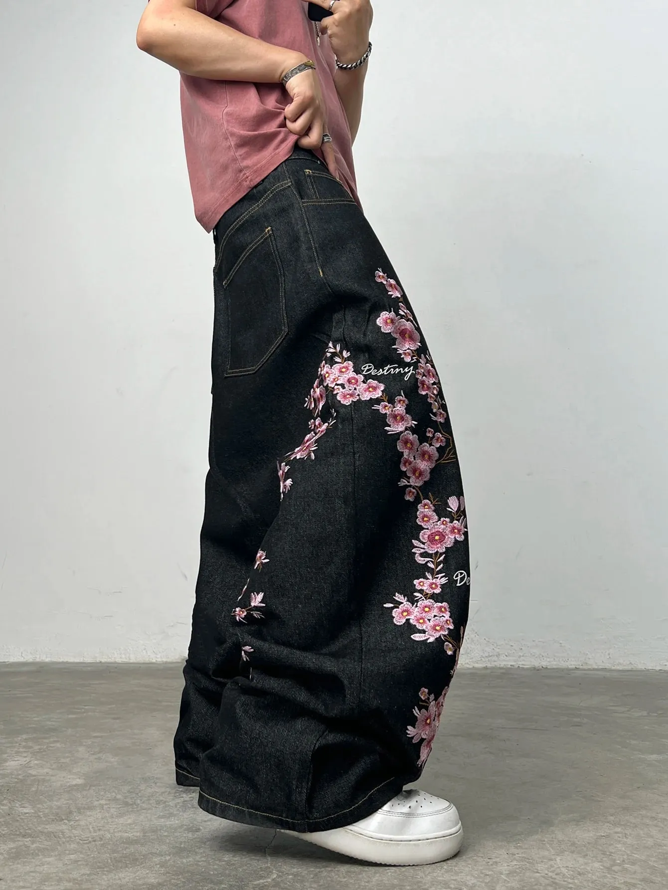 American Vintage Cherry Blossom Embroidery Design Black Baggy Jeans Men Y2K Street Fashion Versatile Straight Wide Leg Pants
