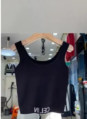 봄과 여름 새로운 한국어 스타일 밑단 편지 줄무늬 슬리밍 니트 홀터 탑 여성을위한 다목적 슬리밍 솔리드 컬러 조끼