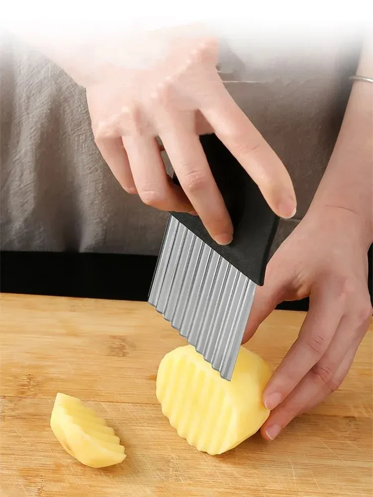 Stainless Steel Potato Chip Slicer Dough Vegetable Fruit Crinkle Wavy Kitchen Knife Cutter Chopper French Fry Maker Tools Gadget
