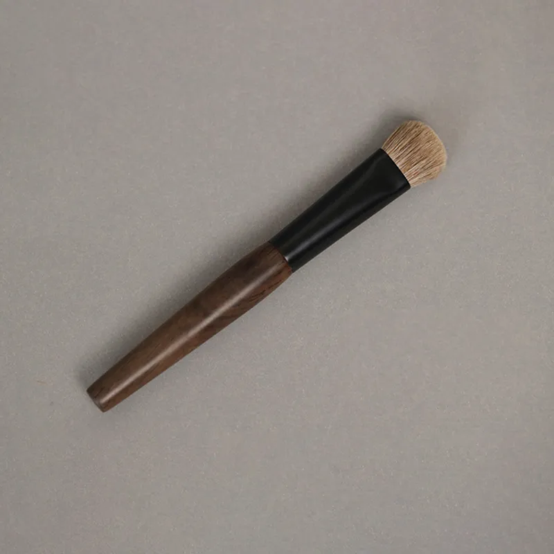 T105 Kuas Makeup Buatan Tangan Profesional Concealer Rambut Kambing Alami Kuas Foundation Kecil Kuas Make Up Gagang Kayu Eboni — image 4