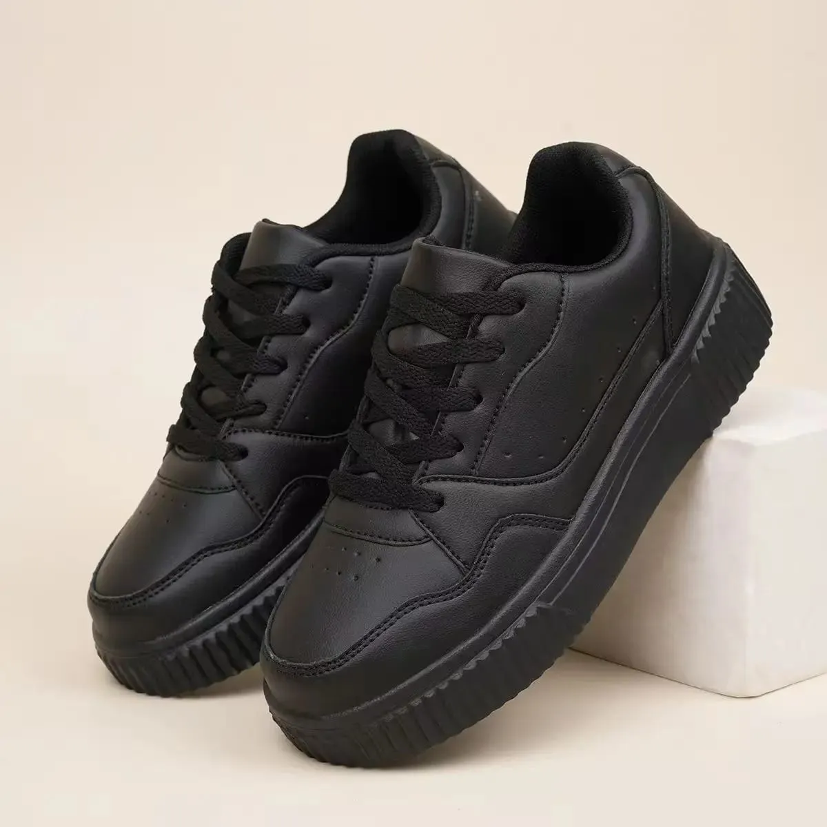 Unisex Sneakers All Season Casual Shoes Men Platform Chunky Footwear Women Solid Color Lace Up Couples Minimalist Board Shoes