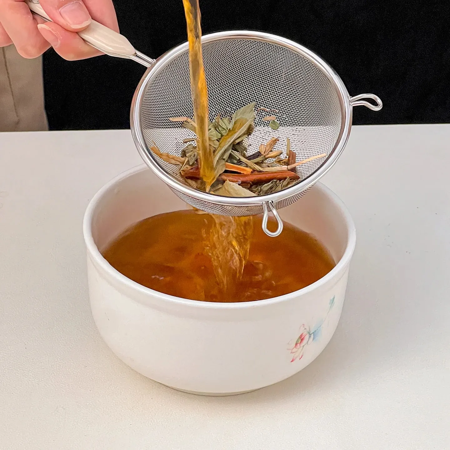 Durable 304 Stainless Steel Residue Filter With Plastic Handle Fine Mesh Strainer Flour Sieve Oil Skimmer Spoon Kitchen Utensils — image 3