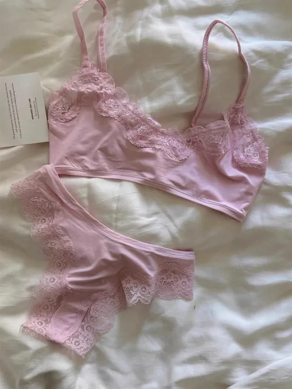 Pink Lace Bra Set Woman Adjusted-strap Seamless Bras+sexy Low Waist Panties Solid Simple Sweet High Elasticity Lingerie Sets New