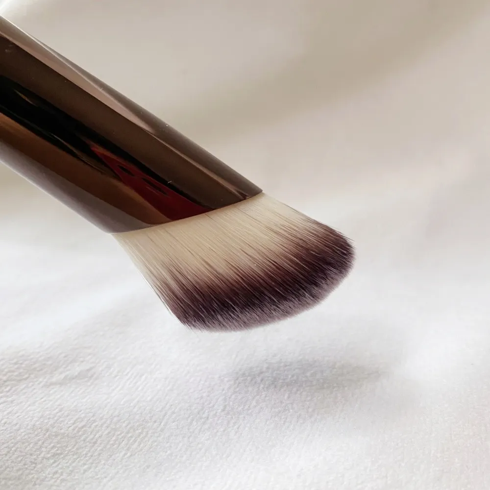 Ensemble de pinceaux de teint ambiant sablier 2 pièces Kit de pinceaux de maquillage correcteur de fond de teint doux pour une finition sans couture — image 5