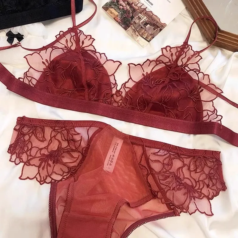Sexy Wireless Bra for Women French Lace Triangle Bralette No Padding Underwear Minimalist Thin Strap Small Cup Lingerie MOYISU — image 10