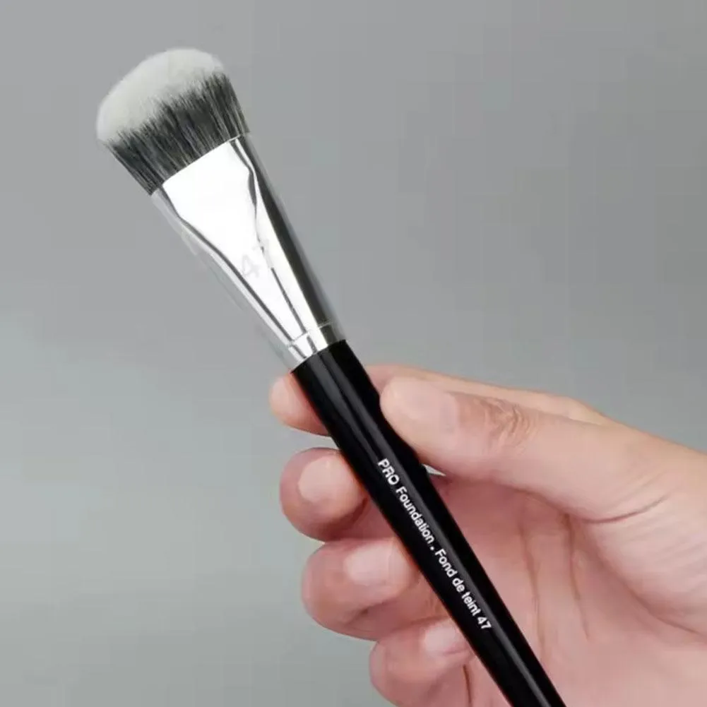 No.47/49/73/90 Makeup Brushes Bevel Angle Foundation Brush Professional Slope Liquid Foundation BB Cream Makeup Brush — image 2